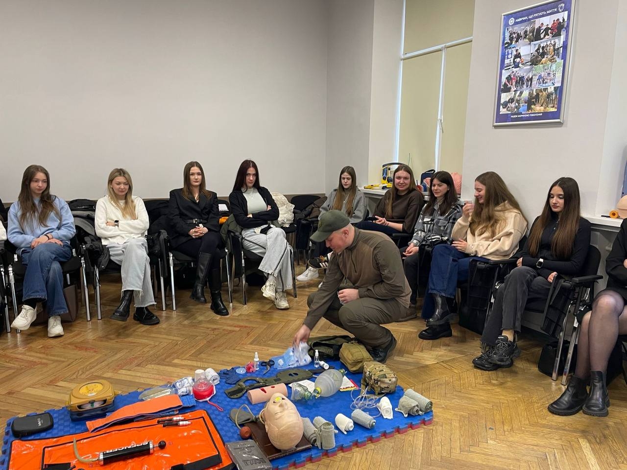 Алгоритми, що рятують: у НАВС відбулися бінарні заняття з домедичної підготовки