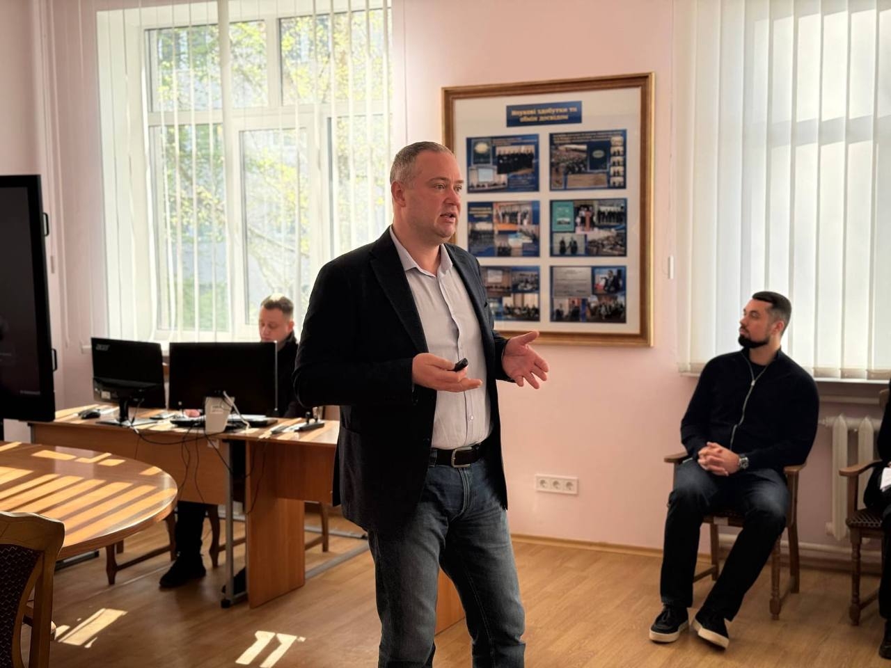 Детективи БЕБ України провели профорієнтаційний захід для майбутніх юристів