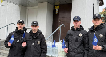 Курсанти і працівники НАВС  відвідали поранених поліцейських в ДУ «Головний медичний клінічний центр МВС України»