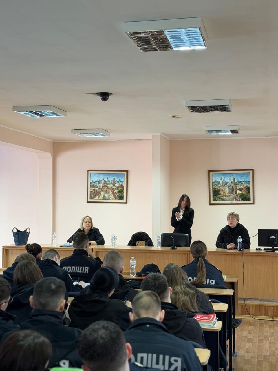 Фахова зустріч з питань інформаційної безпеки та кримінально-правової відповідальності за злочини проти національної безпеки України