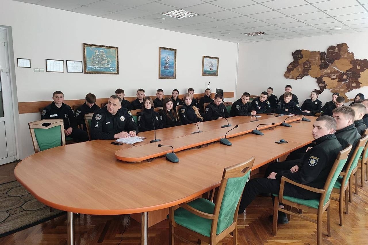 До 105-річчя НАВС: лекція-бесіда про професійну освіту в системі МВС