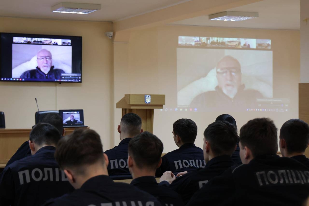 До 105-річчя НАВС: лекція-бесіда про професійну освіту в системі МВС