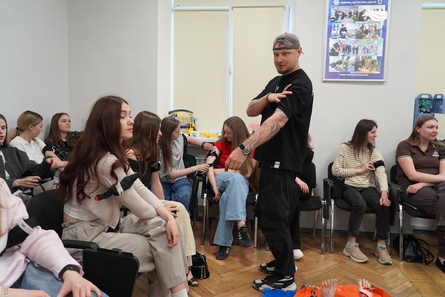 Здобувачі вищої освіти НАВС опанували алгоритми надання допомоги в разі масивної кровотечі