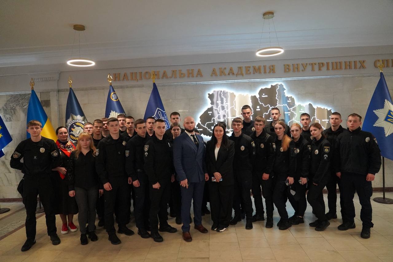Покликані до діалогу: адвокатура та досудове розслідування без протистояння