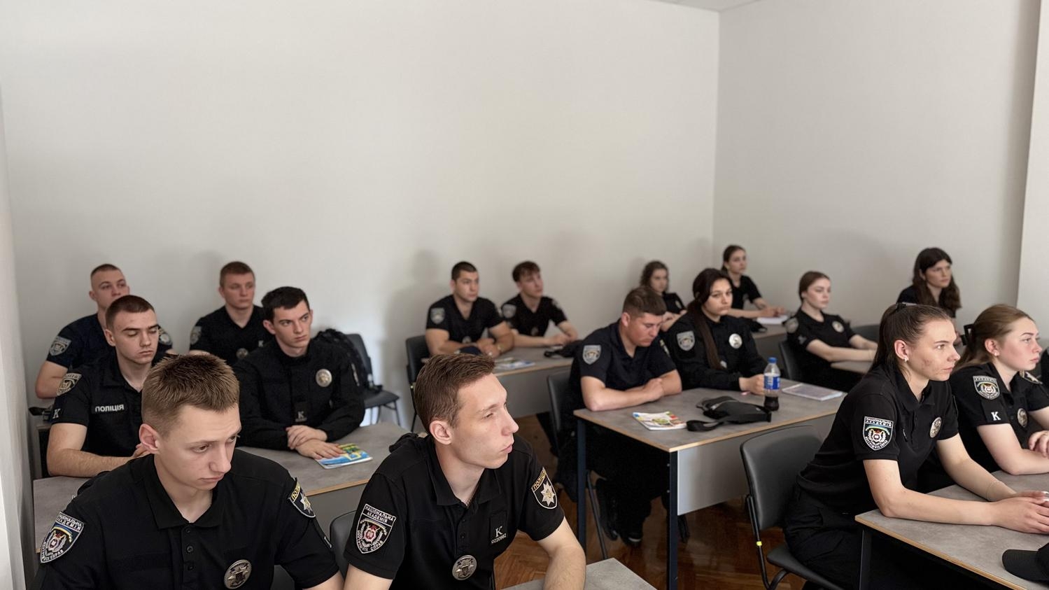 Криміналістичне дослідження ДНК: теорія і практика роботи на місці події