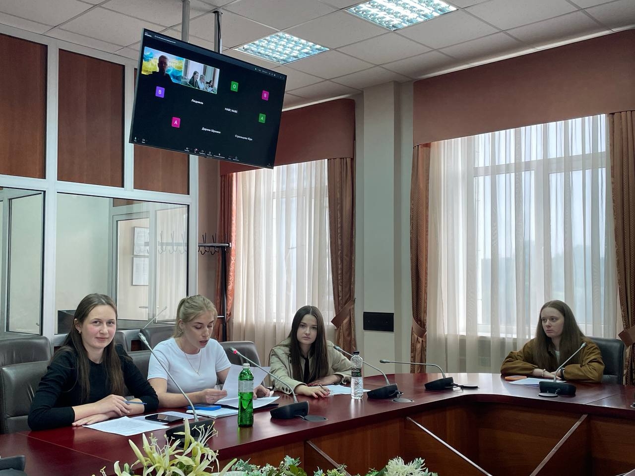 Актуальні виклики воєнного часу: в НАВС обговорили криміналістичні та судово-медичні аспекти ідентифікації загиблих
