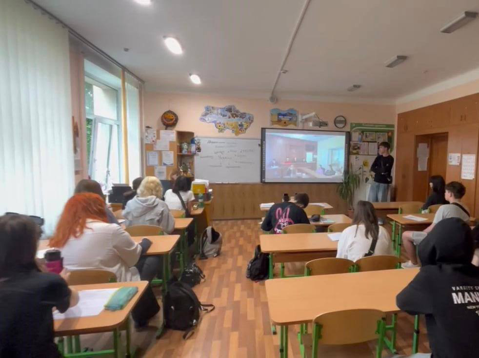 Представники НАВС провели профорієнтаційні зустрічі із старшокласниками  столиці