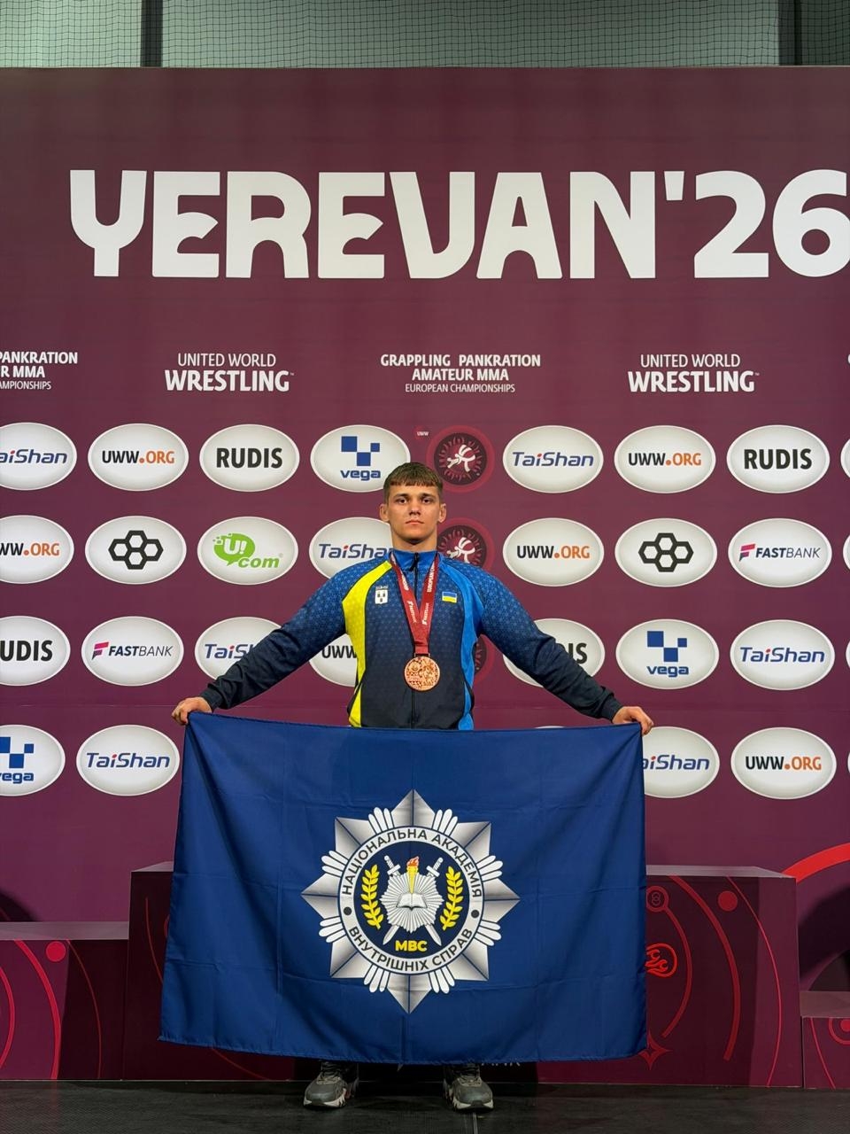 Здобувач вищої освіти НАВС став бронзовим призером Чемпіонату Європи з греплінгу