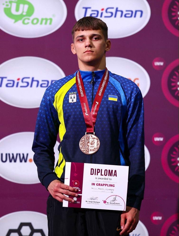Здобувач вищої освіти НАВС став бронзовим призером Чемпіонату Європи з греплінгу