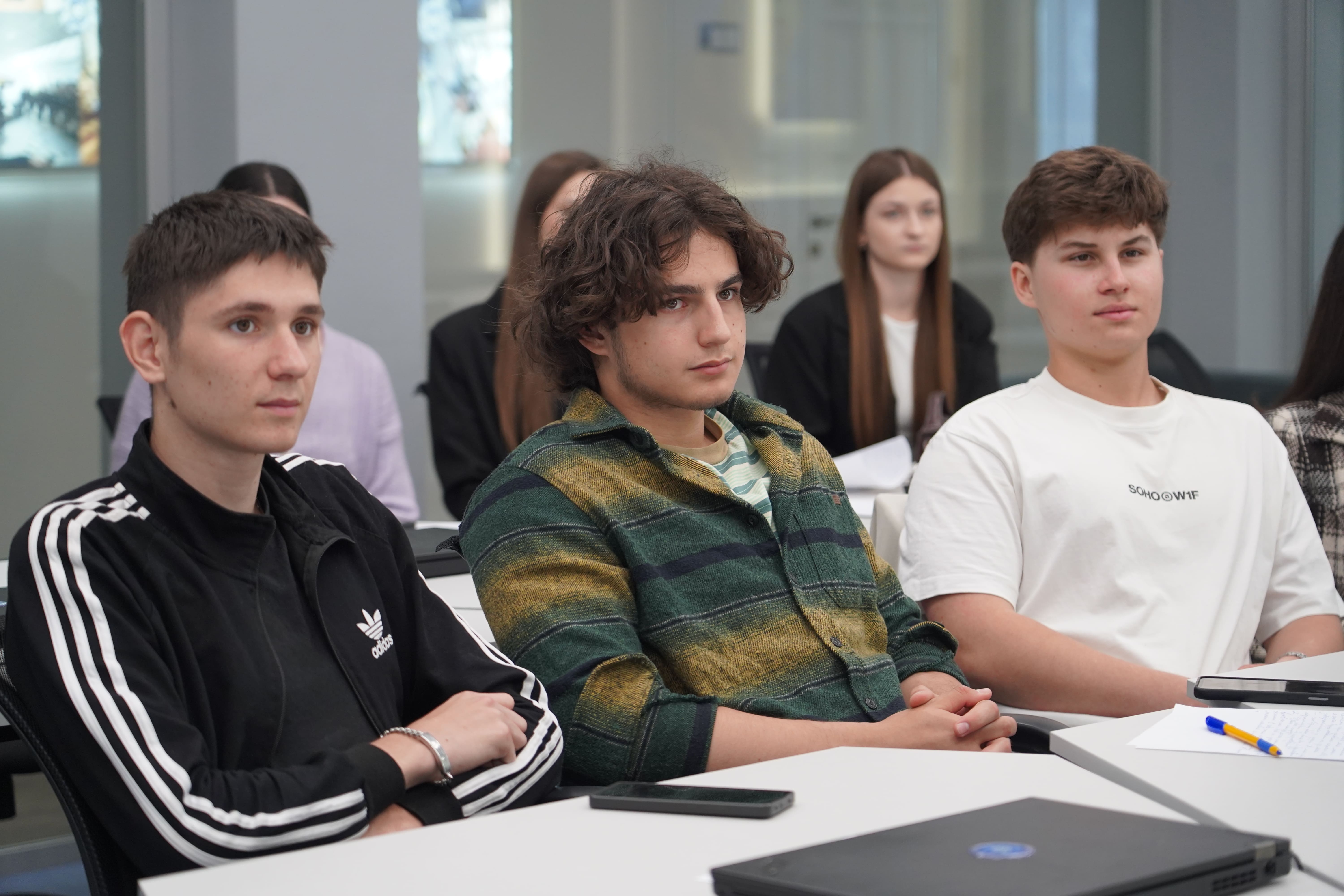 В академії відбувся патріотичний захід під гаслом «Вільна, незалежна та мирна Україна!», присвячений 105-й річниці заснування закладу.