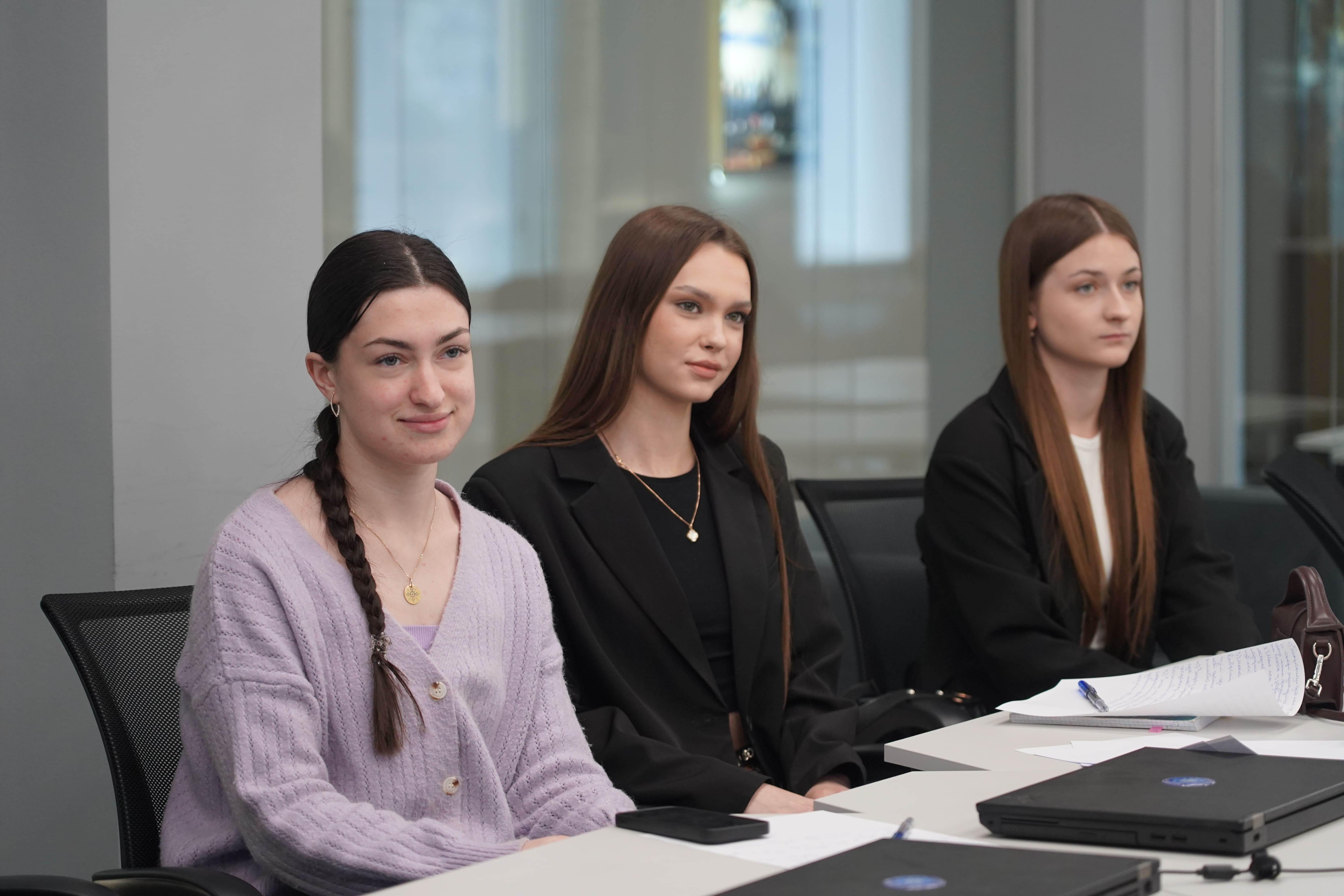 В академії відбувся патріотичний захід під гаслом «Вільна, незалежна та мирна Україна!», присвячений 105-й річниці заснування закладу.