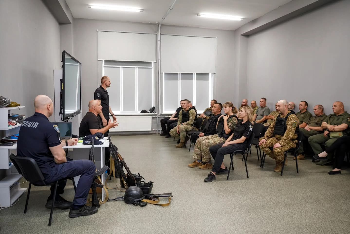 Представники НАВС підвищили кваліфікацію під час семінару-тренінгу з тактико-спеціальної підготовки