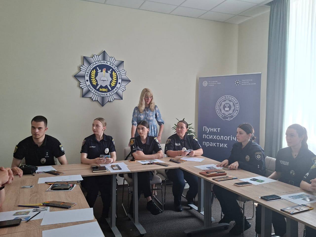 Психологічна підготовка майбутніх офіцерів: у ННІПО провели серію тренінгів