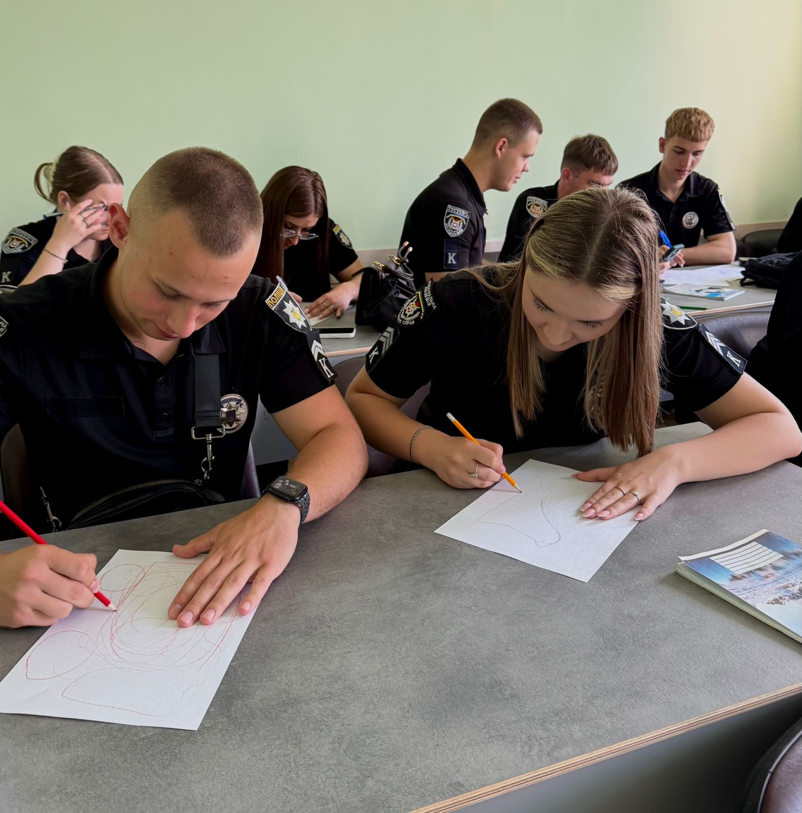 Арттерапевтичні методи в професійній підготовці курсантів-психологів