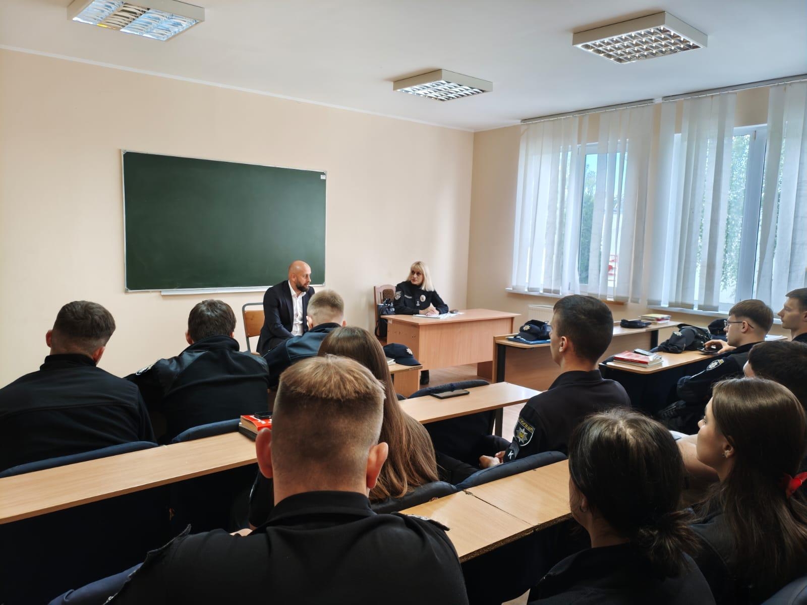 Криміналістика в змагальному кримінальному провадженні: бінарні заняття для майбутніх слідчих за участю практика-адвоката