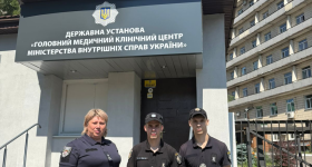 Незламні: курсанти НАВС відвідали поранених правоохоронців у госпіталі
