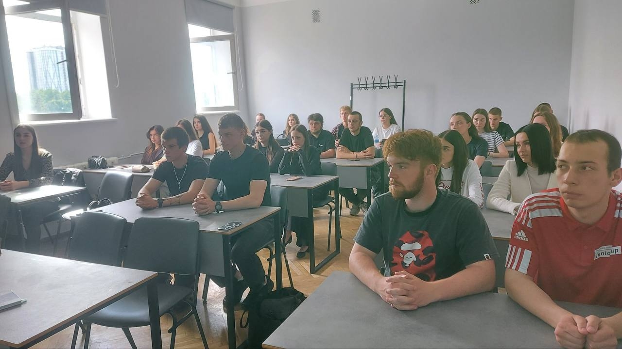 Бінарне заняття за участю керівника Секретаріату Конституційного Суду України