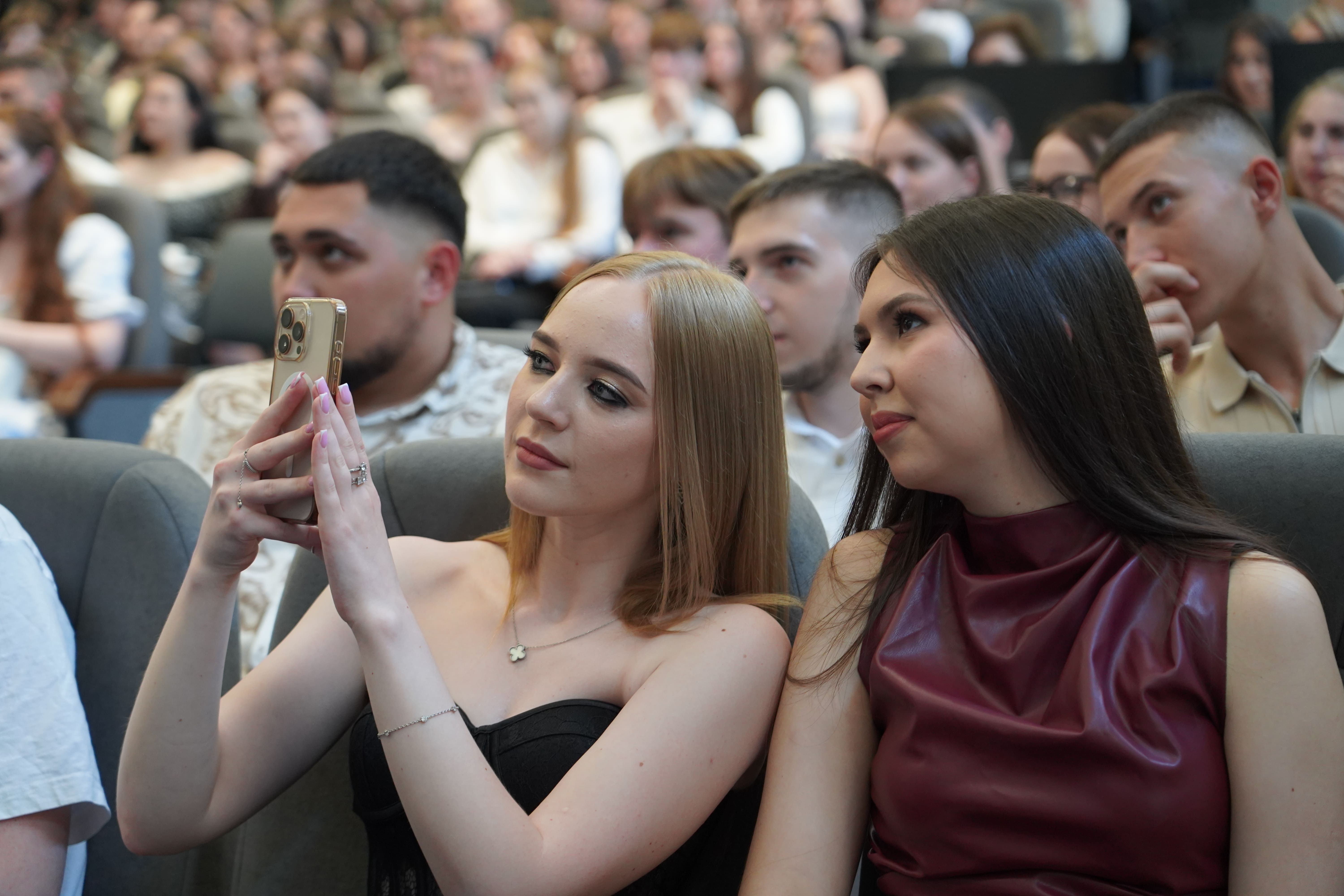 Сьогодні Національна академія внутрішніх справ провела в самостійне професійне життя ще одне покоління випускників. 
