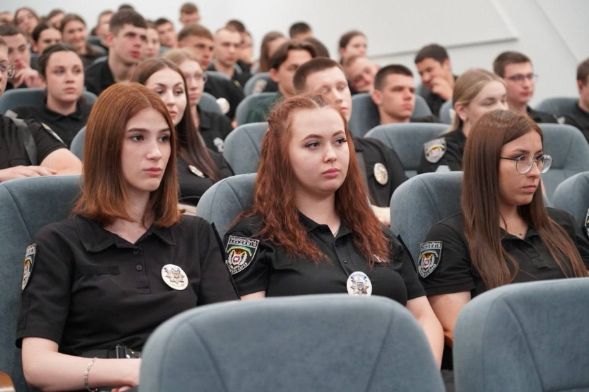 Жіноче лідерство як внутрішня архітектура стійкості: від присутності до впливу в системі безпеки й оборони України