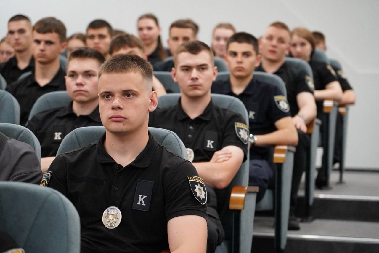 Жіноче лідерство як внутрішня архітектура стійкості: від присутності до впливу в системі безпеки й оборони України