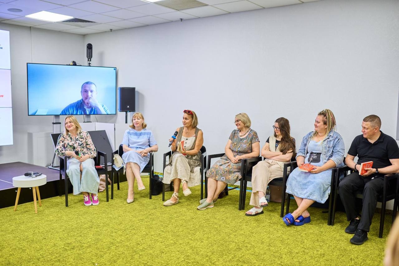 Розвиток лідерства та Soft Skills: представники НАВС долучилися до фахової дискусії в межах читацького клубу