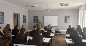 Зустріч студентів з ветераном - випускником НАВС