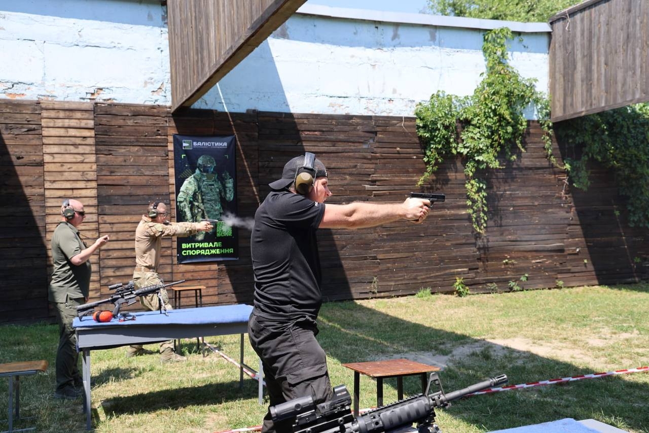 У НАВС відбувся чемпіонат зі стрільби до 105-річчя академії