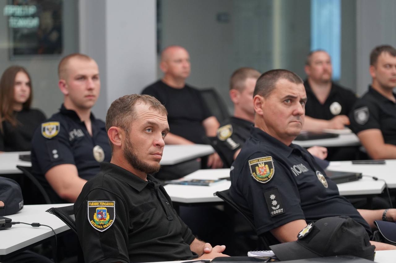 Сучасні підходи до роботи з цифровими доказами: у НАВС відбувся практичний воркшоп для працівників карного розшуку