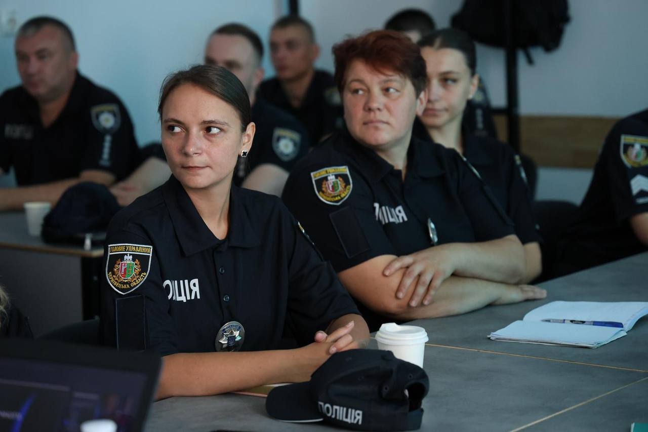 Бінарне заняття для поліцейських підрозділів служби освітньої безпеки