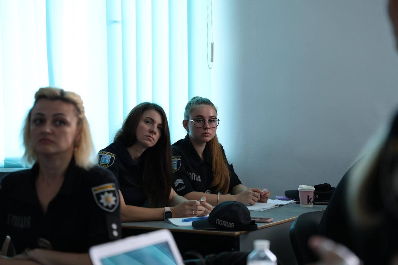 Бінарне заняття для поліцейських підрозділів служби освітньої безпеки
