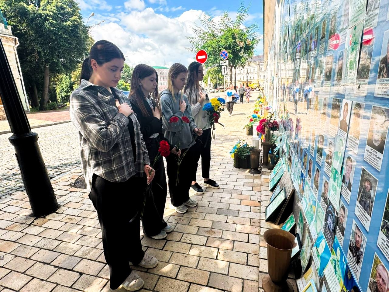 У НАВС відбулися заходи до Дня вшанування пам’яті Захисників і Захисниць України, які загинули в полоні