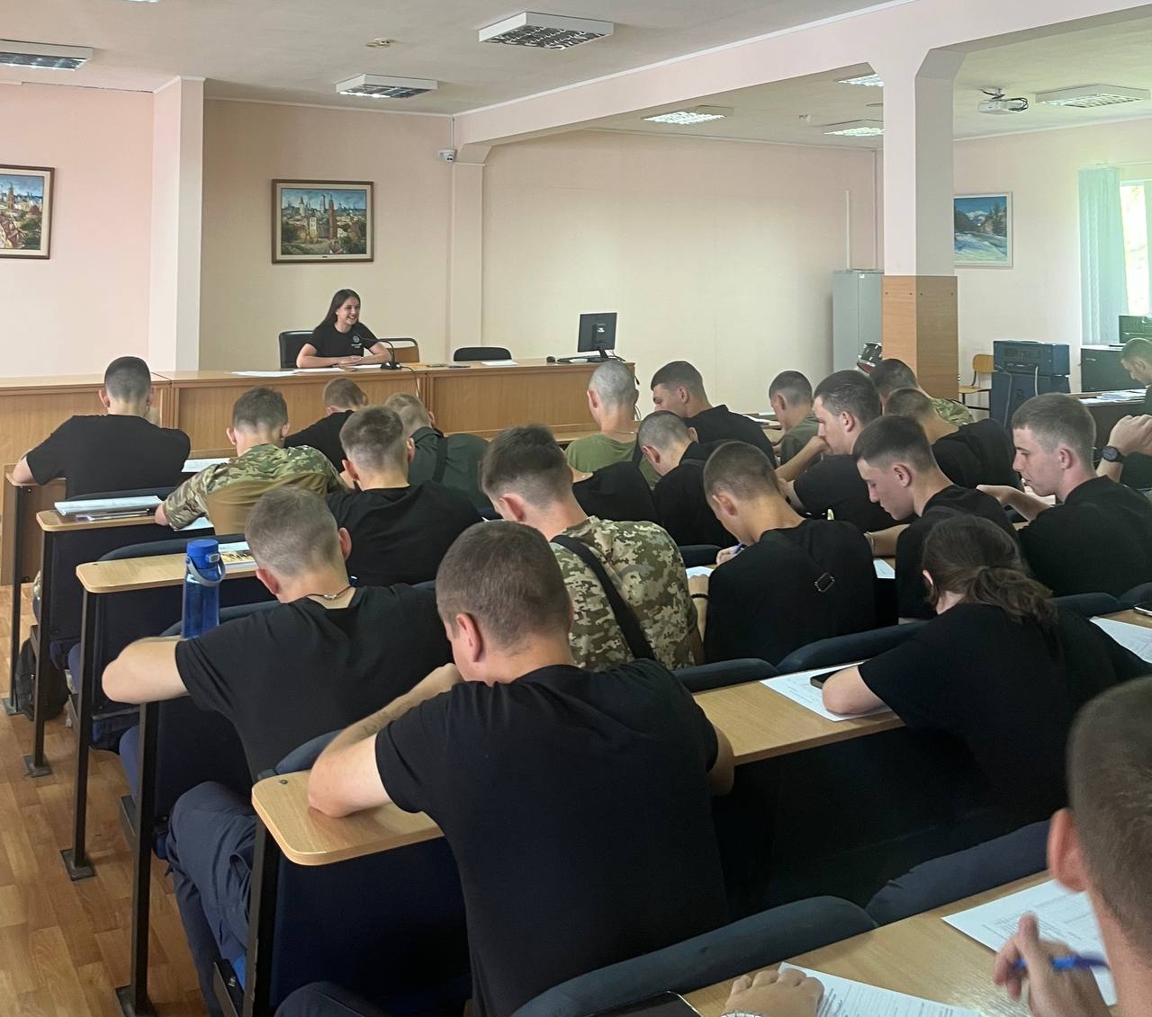Адаптаційний період першокурсників: психологічний супровід і підтримка