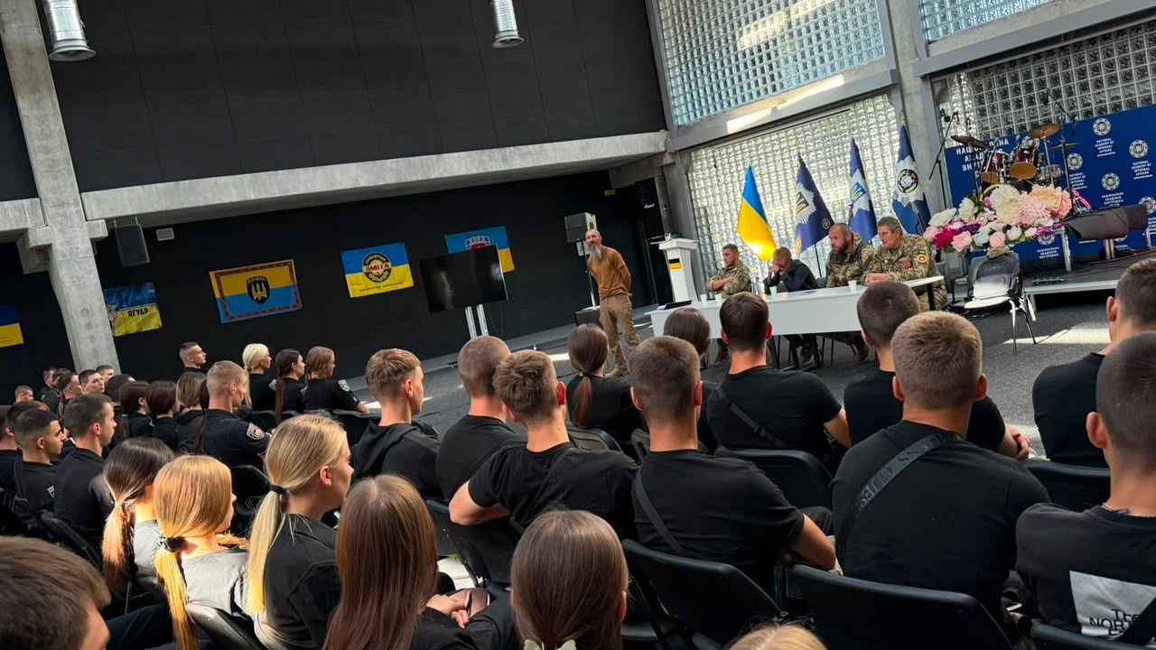 Єдність, мужність і пам’ять: у ННІПД НАВС відбулася зустріч курсантів із захисниками України