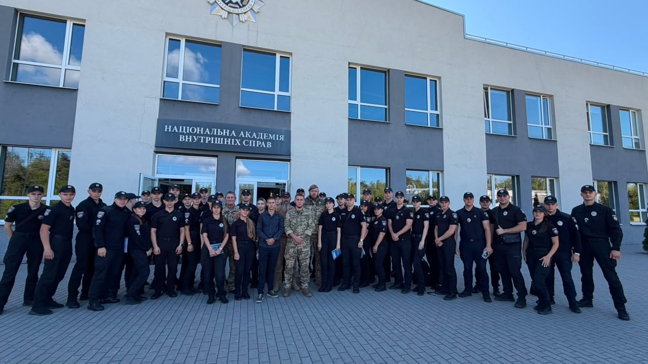 Єдність, мужність і пам’ять: у ННІПД НАВС відбулася зустріч курсантів із захисниками України