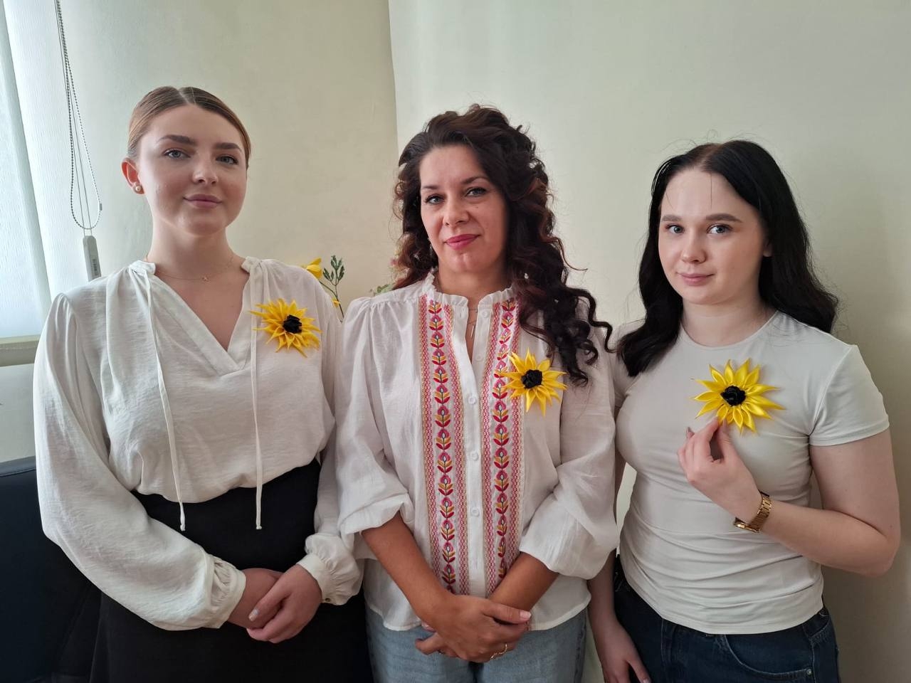 Соняхи пам’яті: у НАВС долучилися до меморіальної ініціативи