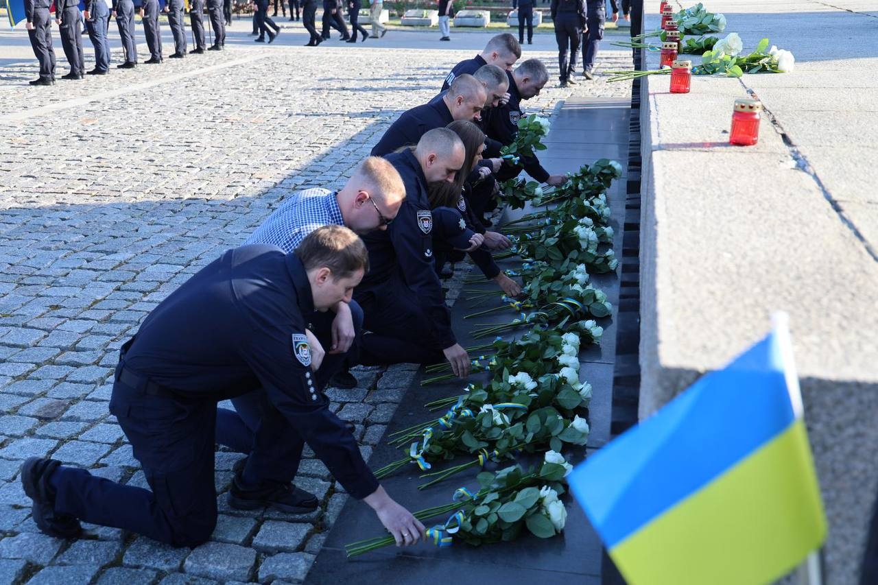 У НАВС віддали шану захисникам України, які загинули за її незалежність (Відео)