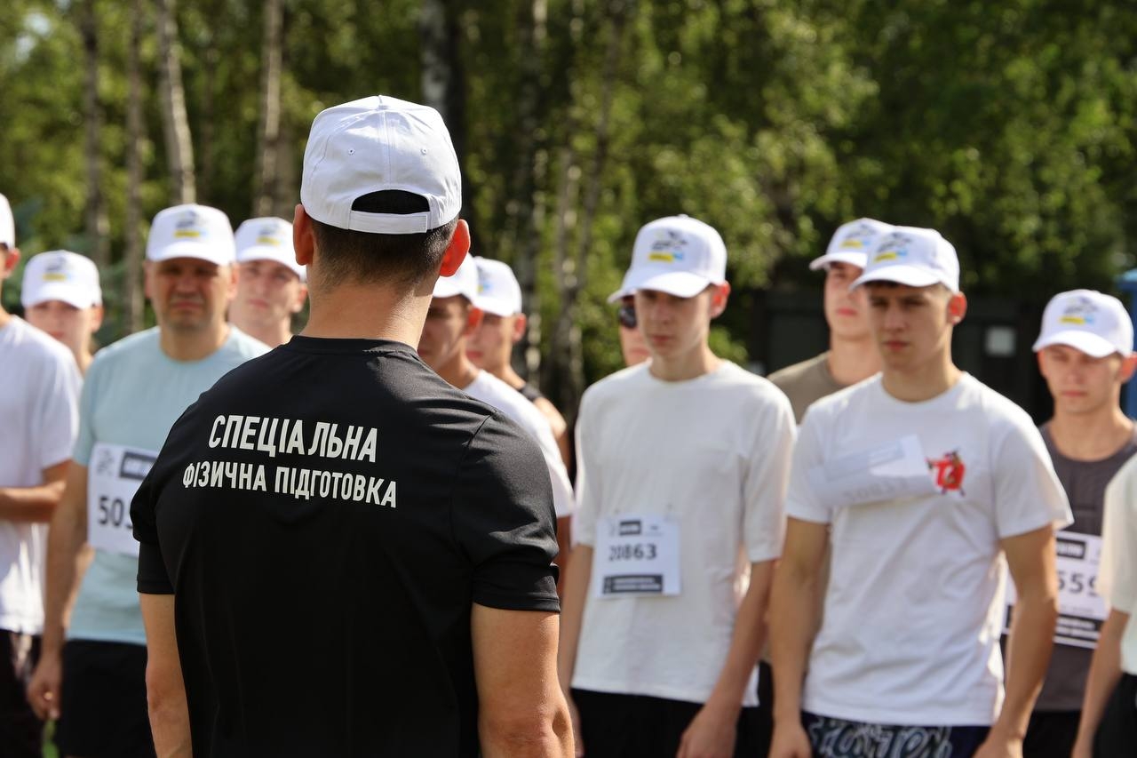 Біжу за Героя: представники НАВС взяли участь у патріотичному забігу