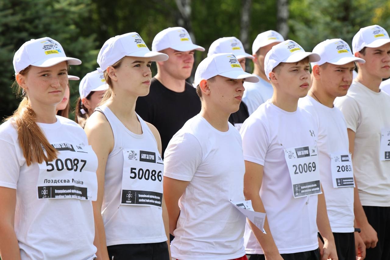 Біжу за Героя: представники НАВС взяли участь у патріотичному забігу