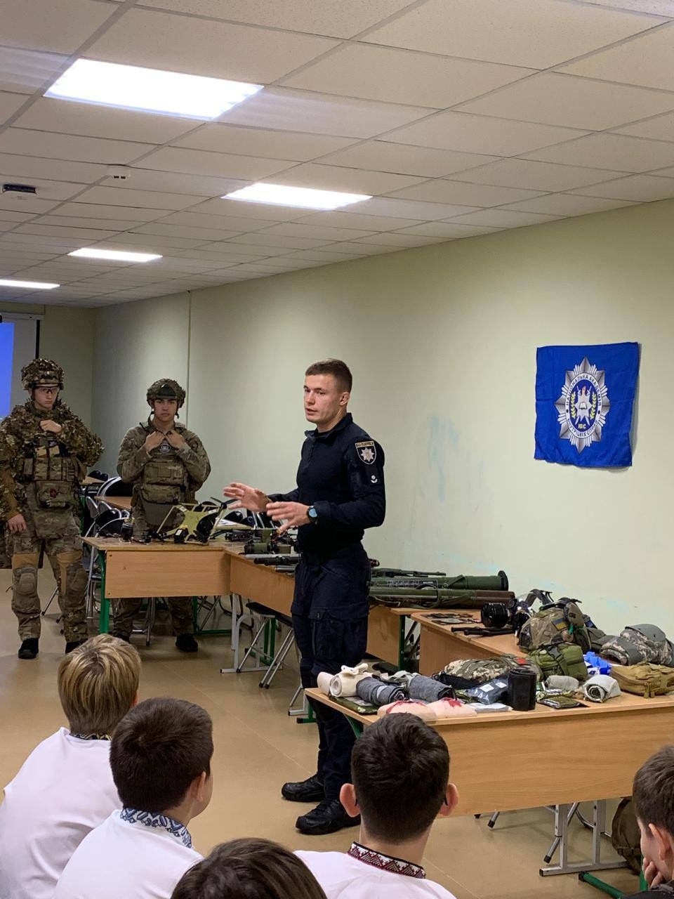Представники НАВС провели практичні заняття для школярів