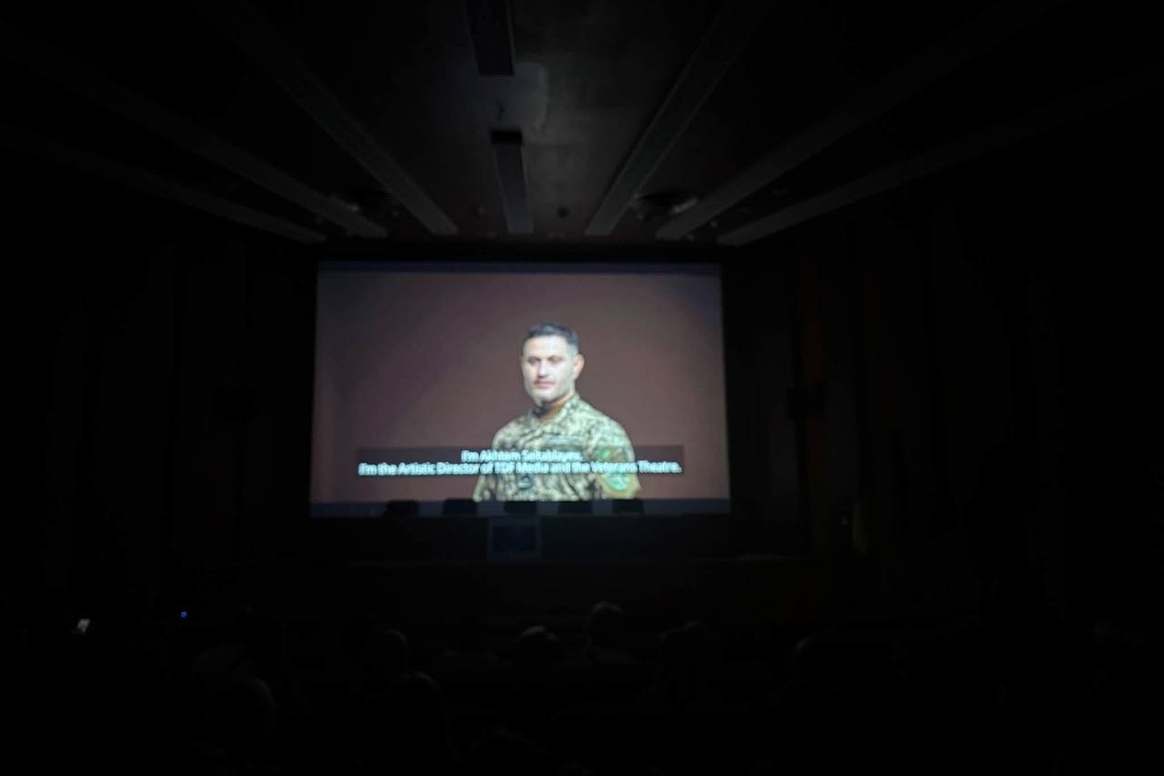 Працівник НАВС Тарас Козуб представив «Театр ветеранів» у Страсбургу