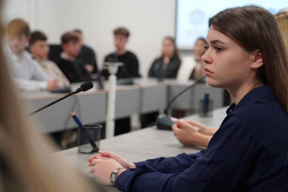Практичні орієнтири протидії кіберзлочинності: керівництво кіберполіції провело лекцію для здобувачів вищої освіти
