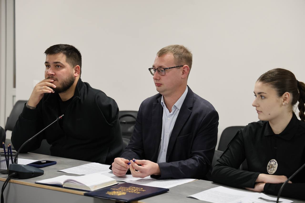 У НАВС провели круглий стіл, присвячений Дню захисників і захисниць України
