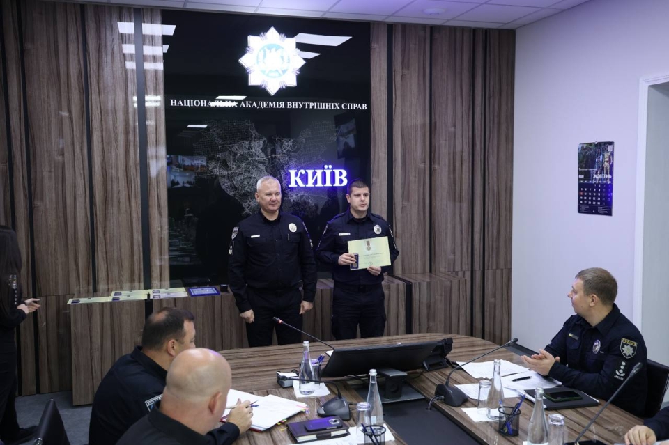 Служити гідно: у НАВС відзначили особовий і перемінний склад
