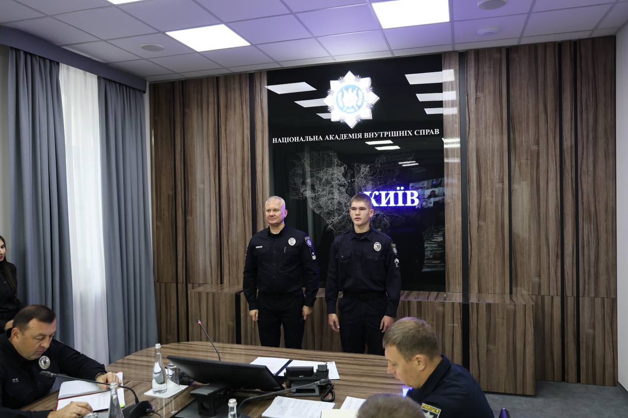 Служити гідно: у НАВС відзначили особовий і перемінний склад