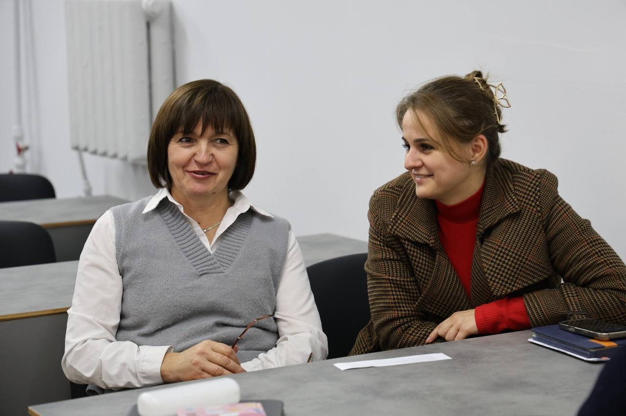 НАВС і КМЄС: англійська мова як інструмент міжнародної співпраці