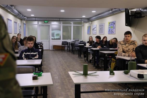 Бінарне заняття з цивільної безпеки та домедичної допомоги для здобувачів вищої освіти ННІПП НАВС 