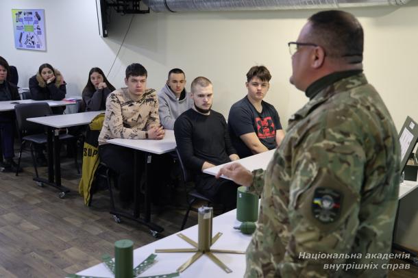 Бінарне заняття з цивільної безпеки та домедичної допомоги для здобувачів вищої освіти ННІПП НАВС 