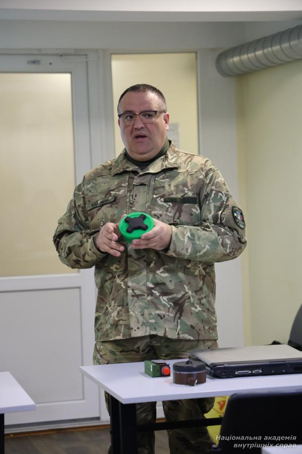 Бінарне заняття з цивільної безпеки та домедичної допомоги для здобувачів вищої освіти ННІПП НАВС 