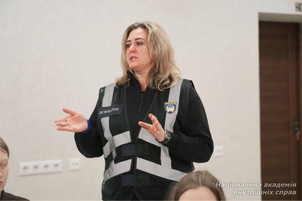 Ліцеїсти Київського ліцею МВС створили символічну арткомпозицію до Дня захисників і захисниць України