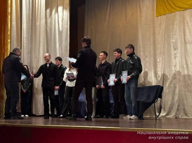 У Навчально-науовому експертно-криміналістичному інституті відбувся тематичний захід з нагоди Дня сміху.